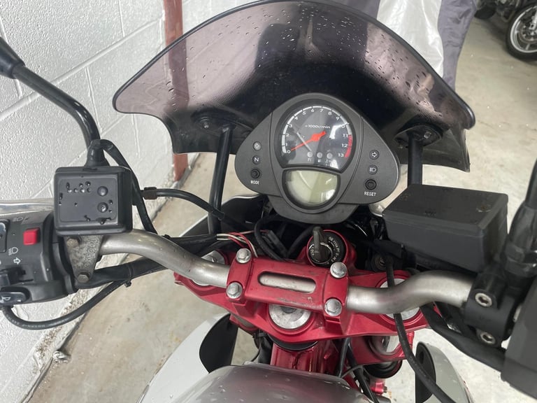 2006 - KAWASAKI ER650 N - VERY CLEAN - 2 KEYS - NAKED - ER6N - 12 MONTHS MOT 