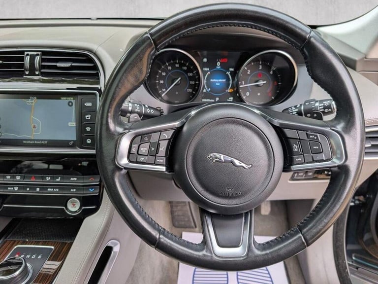 JAGUAR F-PACE 2.0 D180 Portfolio Auto AWD Euro 6 (s/s) 5dr 2018