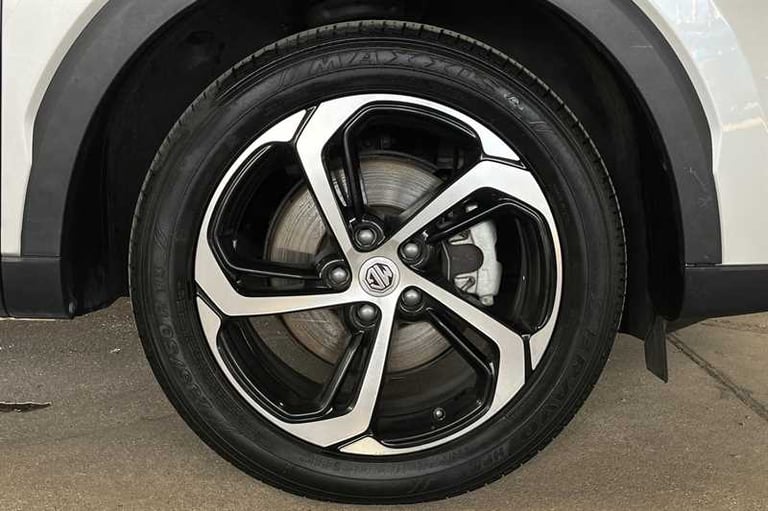 2023 MG MG HS 1.5 T-GDI PHEV SE 5dr Auto ESTATE PETROL/ELECTRIC Automatic