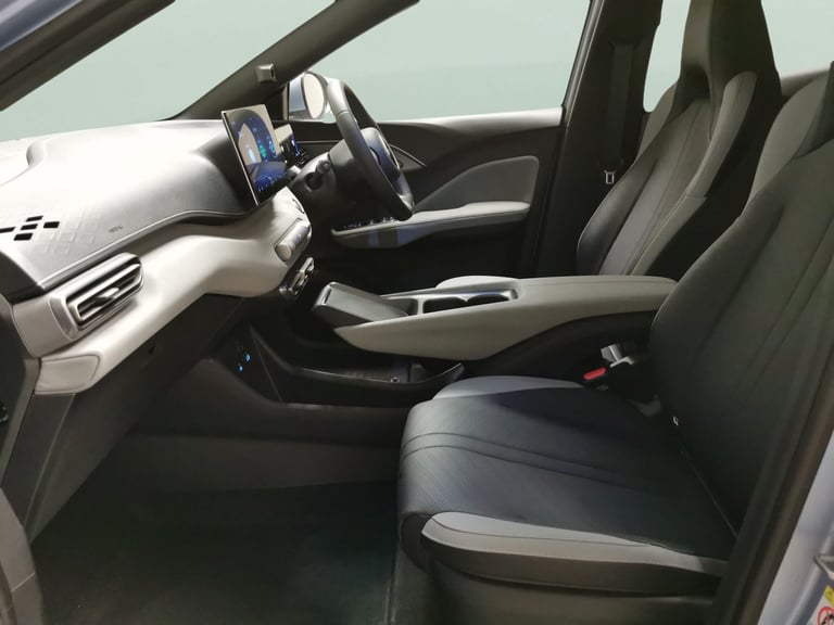 2025 BYD Dolphin 43.2kWh Boost Hatchback 5dr Electric Auto (87 ps) - NAV - DRIVING MODES - S Hatc...