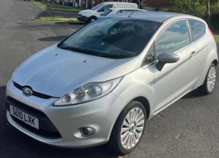 2010 Ford Fiesta 1.4 Titanium 3dr HATCHBACK Petrol Manual