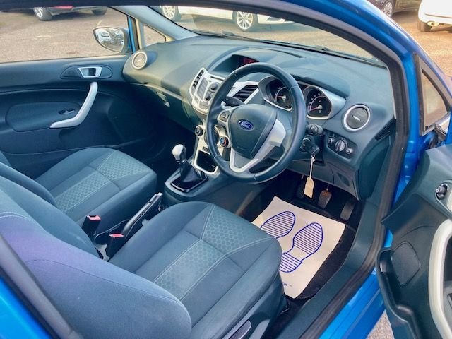 2011 Ford Fiesta 1.4 ZETEC 3dr  WITH SERVICE HISTORY Hatchback Petrol Manual
