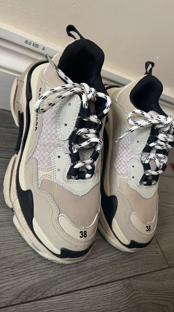 Gumtree balenciaga hotsell triple s