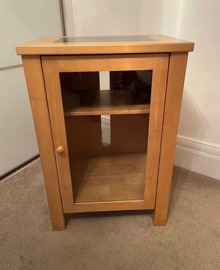 Storage cupboard 