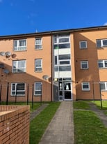 Spacious 2 Bed Flat for 3 Bed Home in West Calder