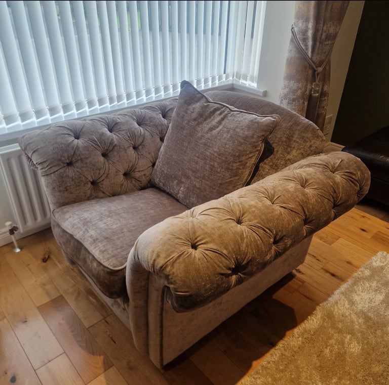 Dfs loch levin armchair mink 