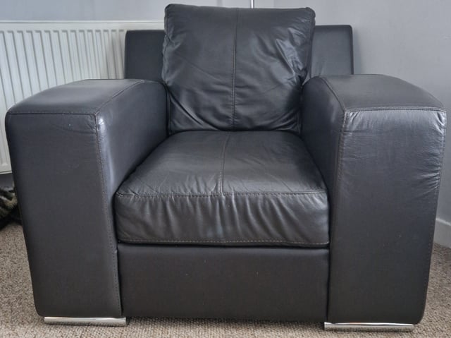 Used shop leather armchair