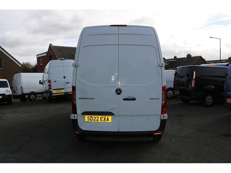 2022 MERCEDES SPRINTER MWB NEW SHAPE *NO VAT* LOW MILES 60k YEARS MOT crafter