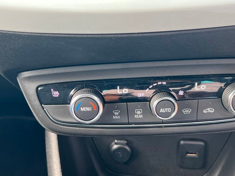 Vauxhall CROSSLAND 1.2 Turbo Griffin SUV 5dr Petrol Manual Euro 6 (s/s) (110 ps)