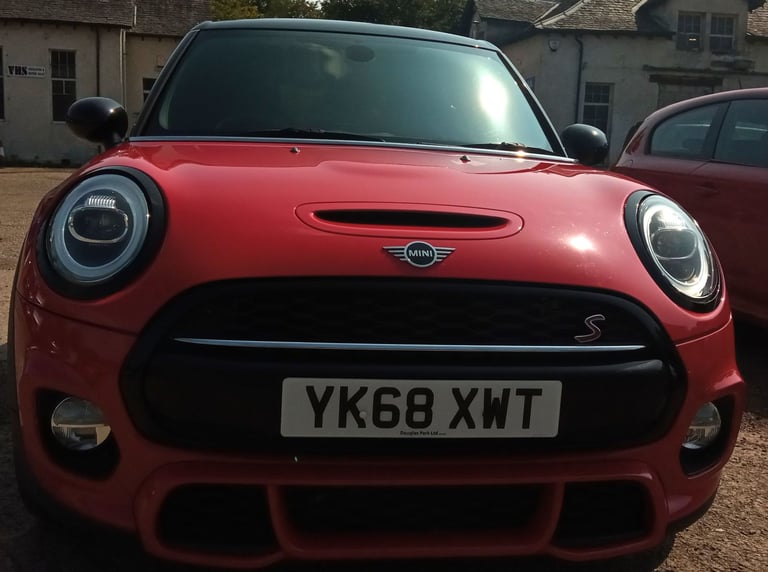 Mini Cooper S Steptronic Sport Auto 5 door 2018  Immaculate condition.