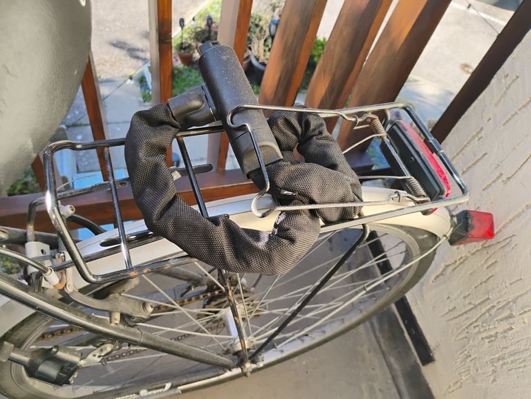 image for belgian bike, lock and pump included