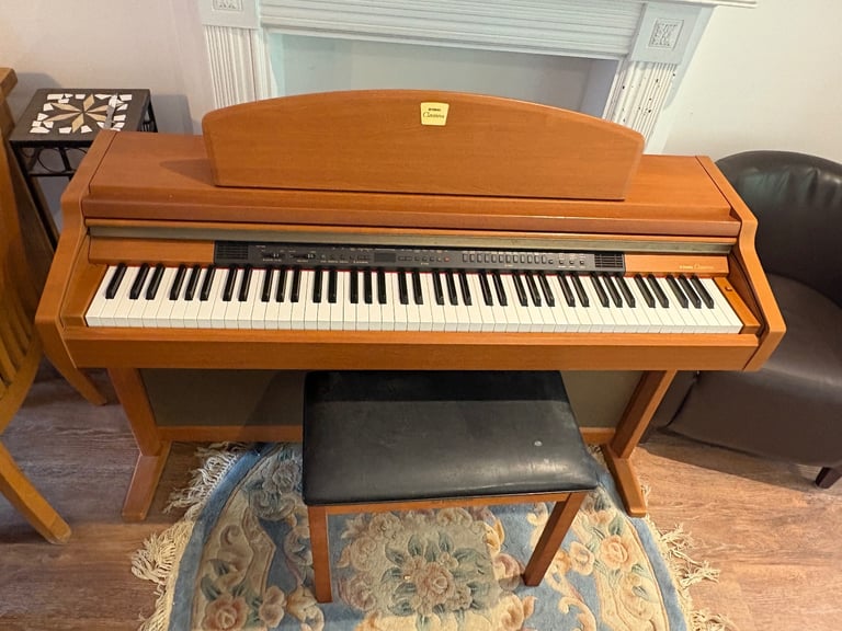 Yamaha Clavinova CLP-950 in excellent condition 