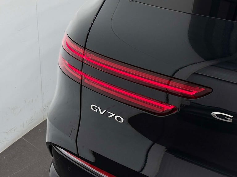 2024 Genesis GV70 GV70 Sport E AWD 4WD 5dr SUV Electric Automatic