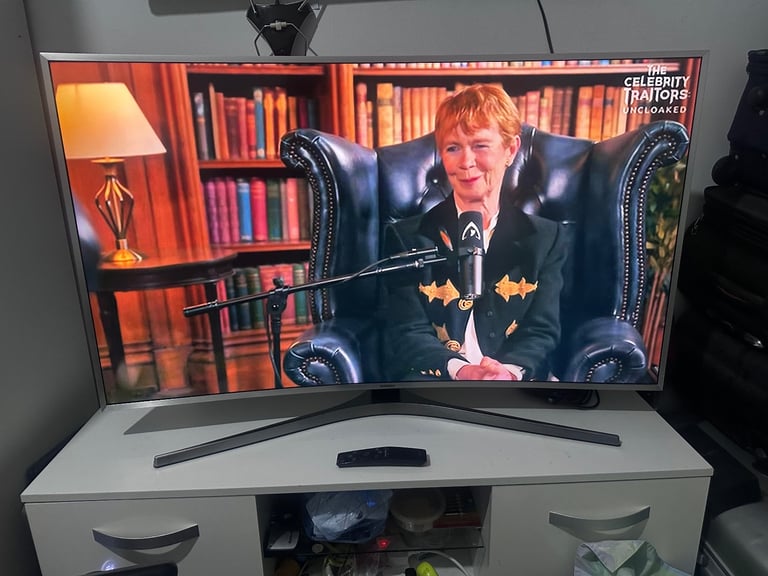 49”SAMSUNG 4k CURVE SMART LED UHDTV 