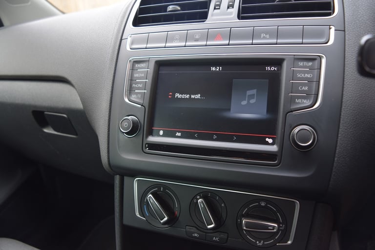 VOLKSWAGEN POLO 1.4 TDI BlueMotion Tech Match Red Manual Diesel 2016