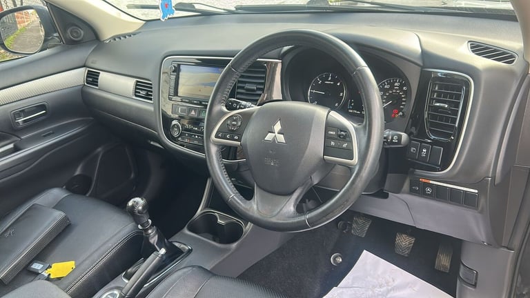 2016 Mitsubishi Outlander 2.3L GX 4 DI-D SUV 5dr Diesel Manual Euro 6 (147 bhp) SUV Diesel Manual
