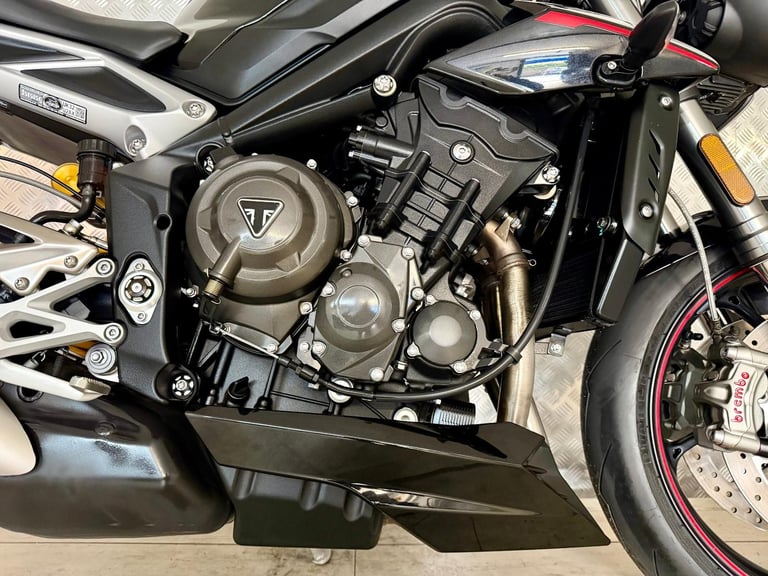 TRIUMPH STREET TRIPLE RS 765, 2018, ONLY 1 OWNER & 911 MILES!! FSH, SUPERB COND