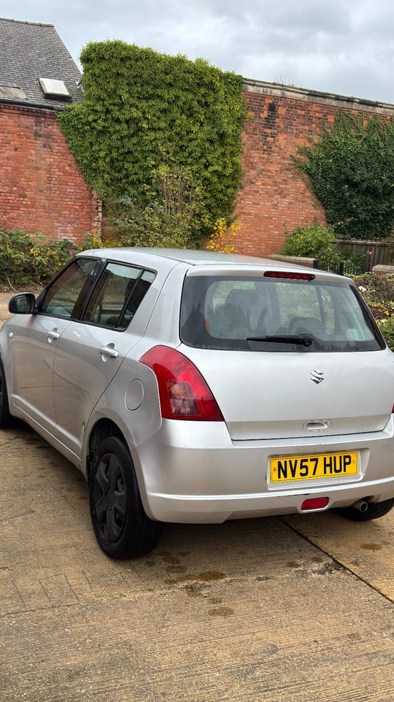 Suzuki, SWIFT, Hatchback, 2007, Manual, 1328 (cc), 5 doors