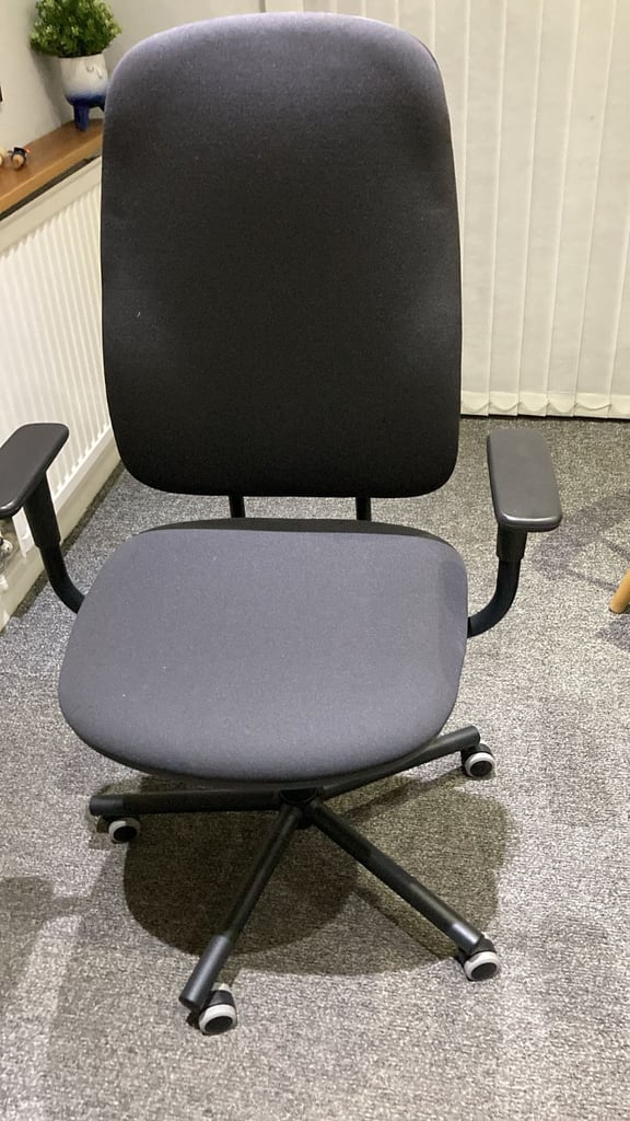 Ikea Smorkull Desk/Computer Office Chair