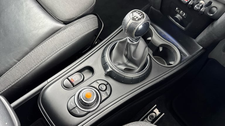 2017 MINI Countryman 2.0 Cooper D ALL4 5dr Auto [Chili Pack] Diesel Hatchback Hatchback Diesel Au...