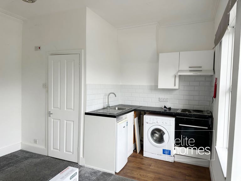 image for Large newly refurbished first floor self-contained Studio Flat in Wood Green, N22