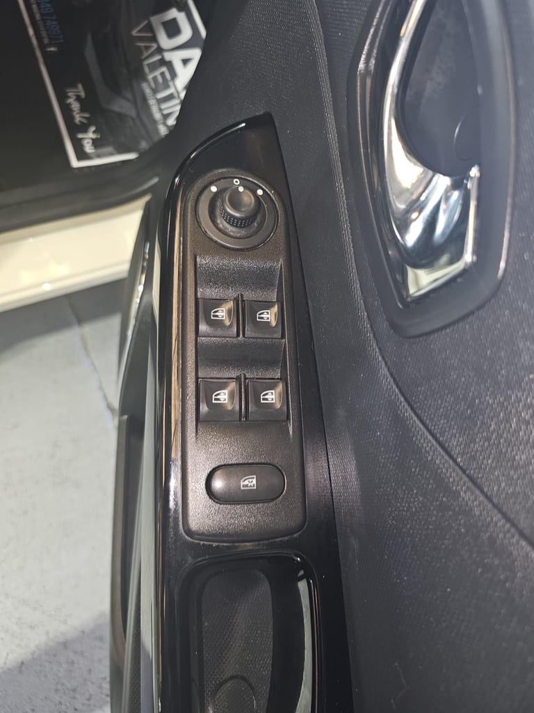 2014 Renault Captur 1.5 dCi 90 Dynamique MediaNav Energy 5dr HATCHBACK DIESEL Manual