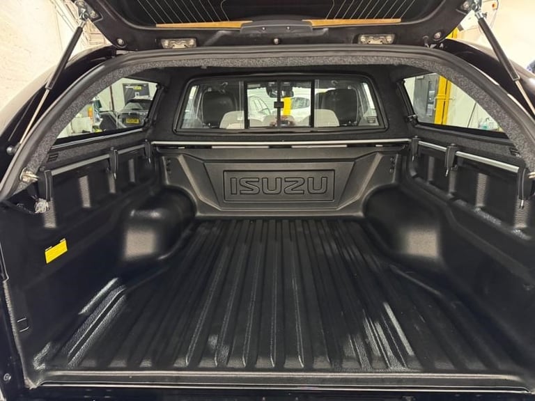 2025 Isuzu D-Max 1.9 V-Cross Double Cab 4x4 Auto Automatic Pick Up Diesel Automatic