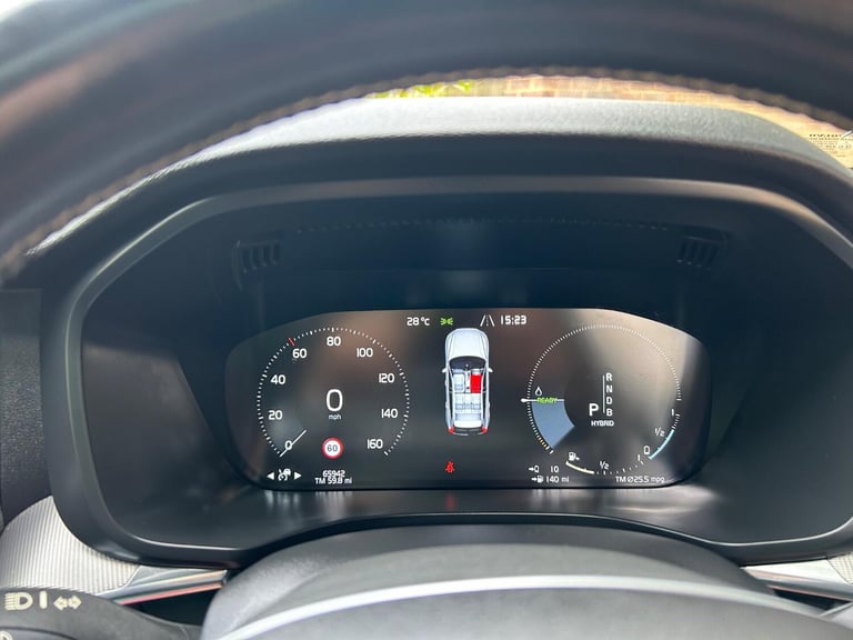 VOLVO XC60 2.0 R-Design T8 Twin Engine AWD 2018