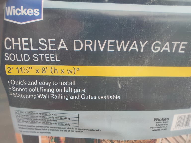 New Double steel gates in Black 8' x 2'11.5" (2438mm x 900mm)