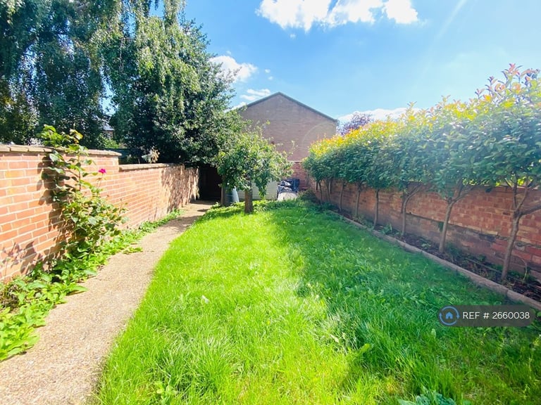 5 bedroom house in Leicester Street, Leamington Spa, CV32 (5 bed) (#2660038)