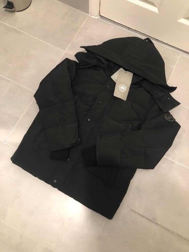 image for Canada goose Wyndham Parka | Size Small