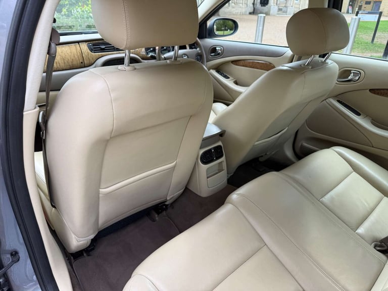 2007 Jaguar S-Type 3.0 S-Type SE V6 Auto 4dr Saloon Petrol Automatic