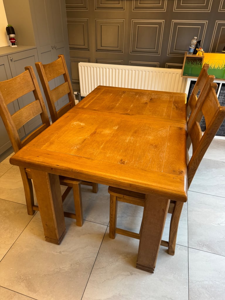 image for Dining table & chairs 