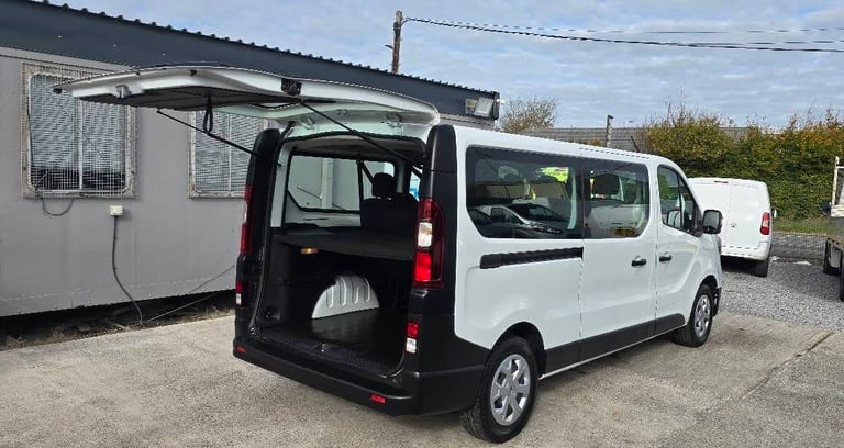 2022 Renault Trafic LL30 ENERGY dCi 145 Business 9 Seater MPV DIESEL Manual