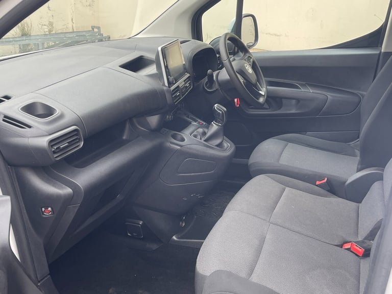2021 Vauxhall Combo 2300 1.5 Turbo D 100ps H1 Sportive Van PANEL VAN Diesel Manual