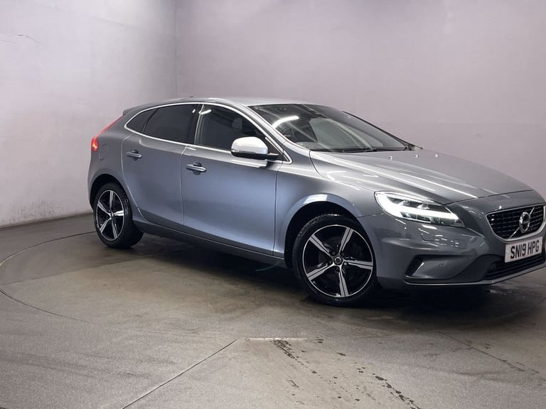 2019 19 VOLVO V40 2.0 T2 R-DESIGN EDITION HATCHBACK 5DR PETROL MANUAL EURO 6 (S/