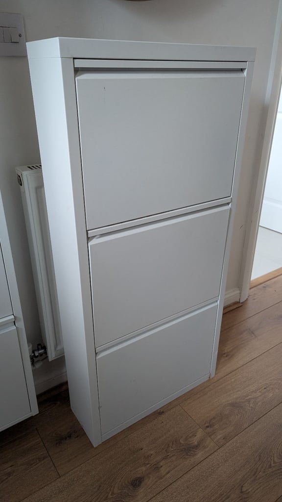 Slimline shoe cabinet (6 pairs)