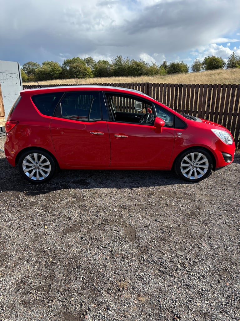 2012 Vauxhall Meriva 1.4i 16V SE 5dr MPV Petrol Manual