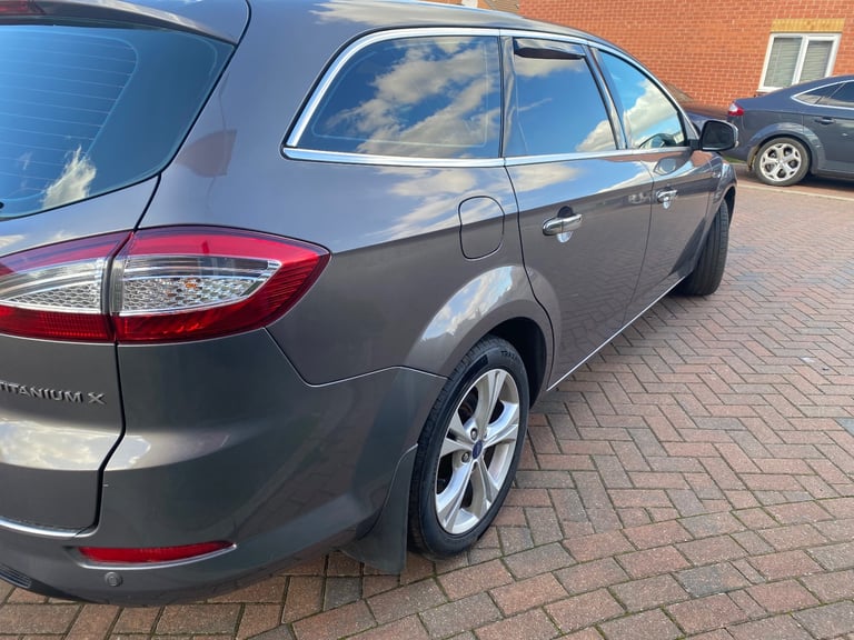 Ford, MONDEO, Estate, 2011, Semi-Auto, 1997 (cc), 5 doors