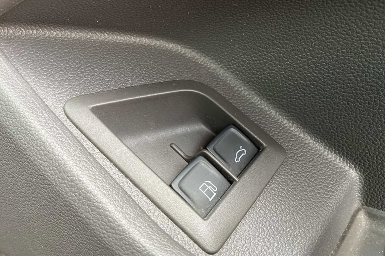 2022 Volkswagen Multivan 1.4 TSI eHybrid Style 5dr LWB DSG People Carrier Hybrid Automatic
