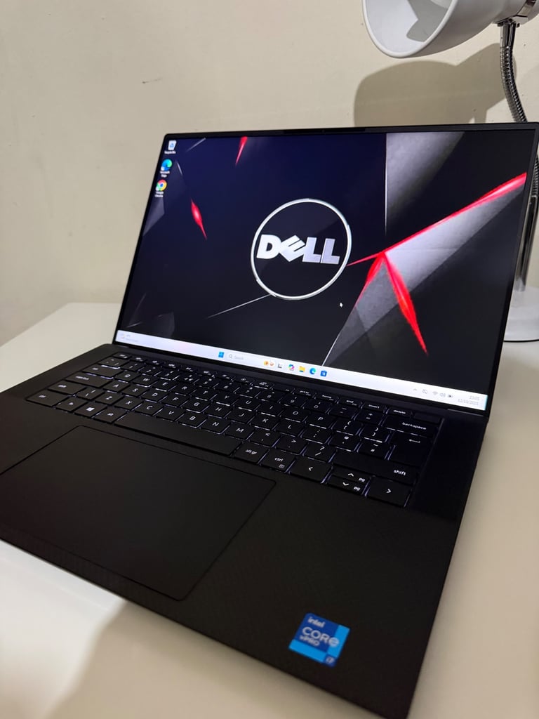 Top Spec Dell Precision 5560 Intel Core i7 11850H 4.8ghz,32gb ram,1.5TB nvme,Nvidia T1200 4gb gpu