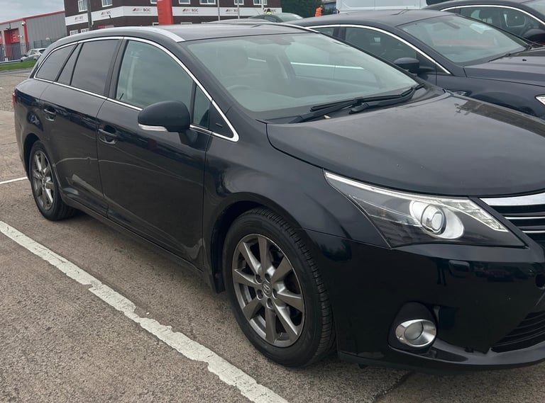 TOYOTA AVENSIS ESTATE - 115k miles - Sept 26 MOT