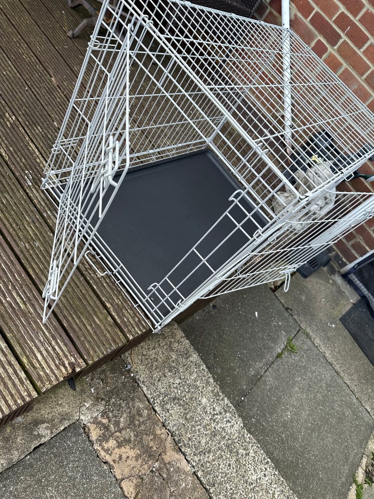 Dog crate 