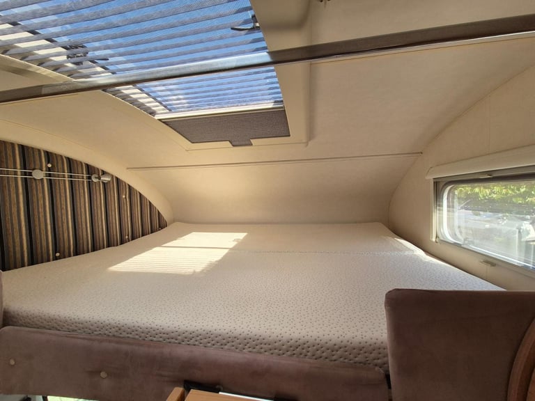 Burstner Levanto A576, 2008, Manual, 6 berth, 4 belts, bunk beds, air suspension