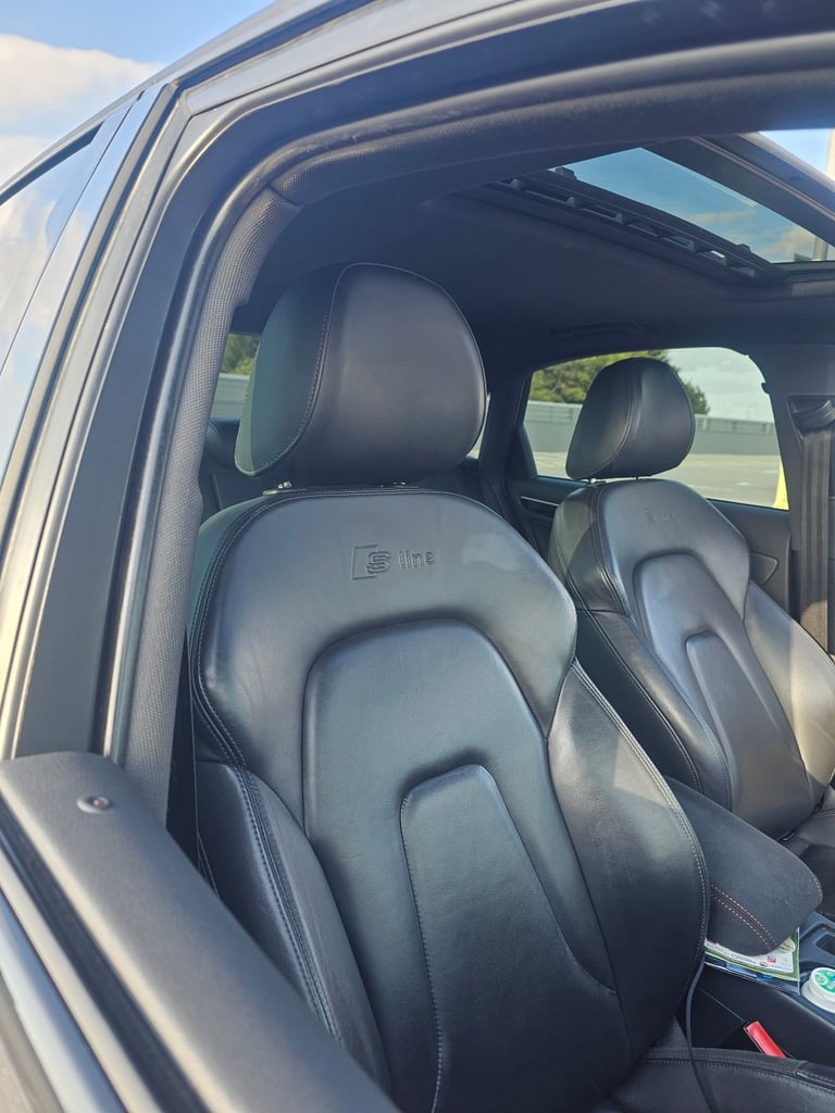 Audi, A4, Saloon, 2014, Semi-Auto, 1984 (cc), 4 doors