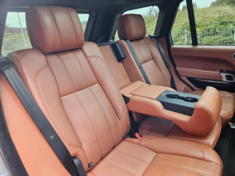 Range Rover 3.0 SDV6 Hybrid autobiography vogue rear entertainment 340bhp Auto