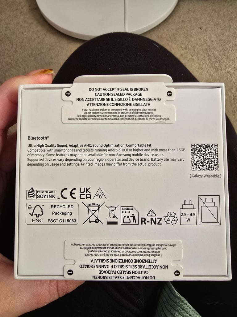 image for Samsung galaxy buds 3