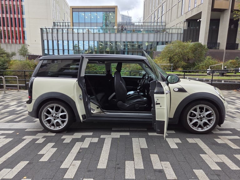 MINI CLUBMAN 1.6 COOPER D DIESEL MANUAL 5DR ESTATE WHITE *SAT NAV TOP SPEC*