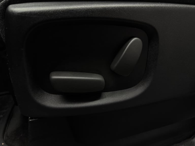 2015 Land Rover Discovery 4 3.0 SD V6 HSE Luxury Auto 4WD Euro 6 (s/s) 5dr ESTATE Diesel Automatic