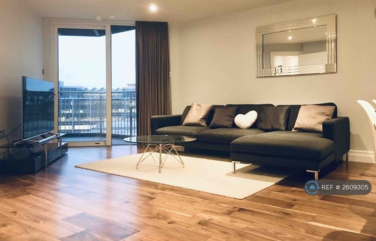 image for 2 bedroom flat in Bridge Place, London, SW1V (2 bed) (#2609305)